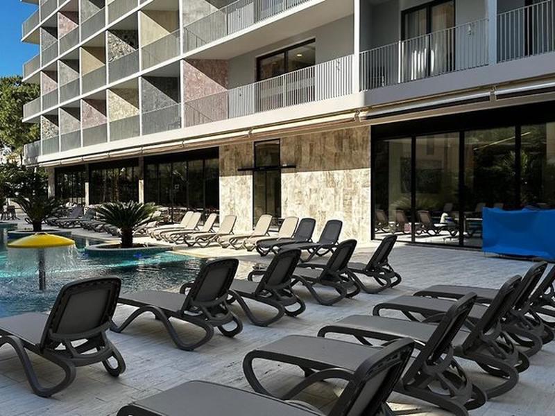 Durres Bay Hotel