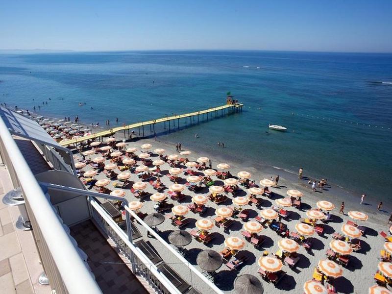 0679C5BD64E0871B63C0238B599D92C9