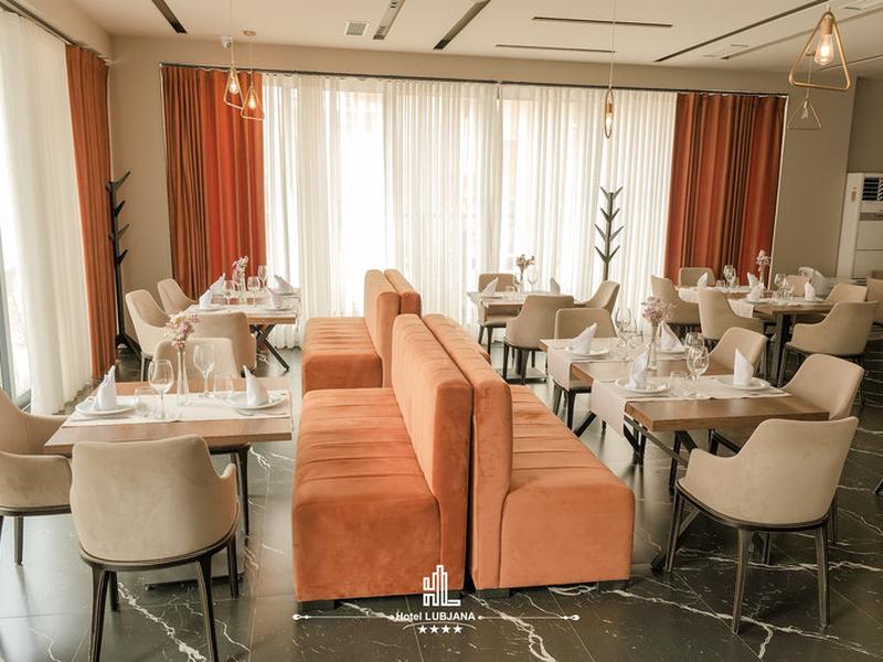 15C35B713C6D858C9A979D3D7AC70E43