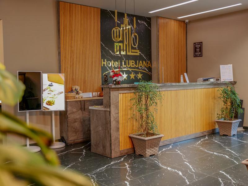 B15F200BC7B6C2388AA4EFF63F6F715E