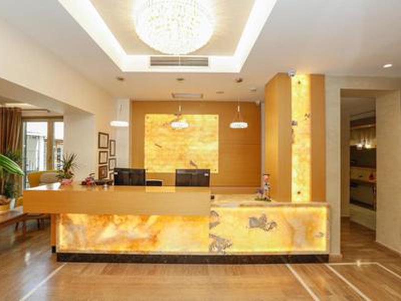 B119B3418F75372F5E475759827EDEEA