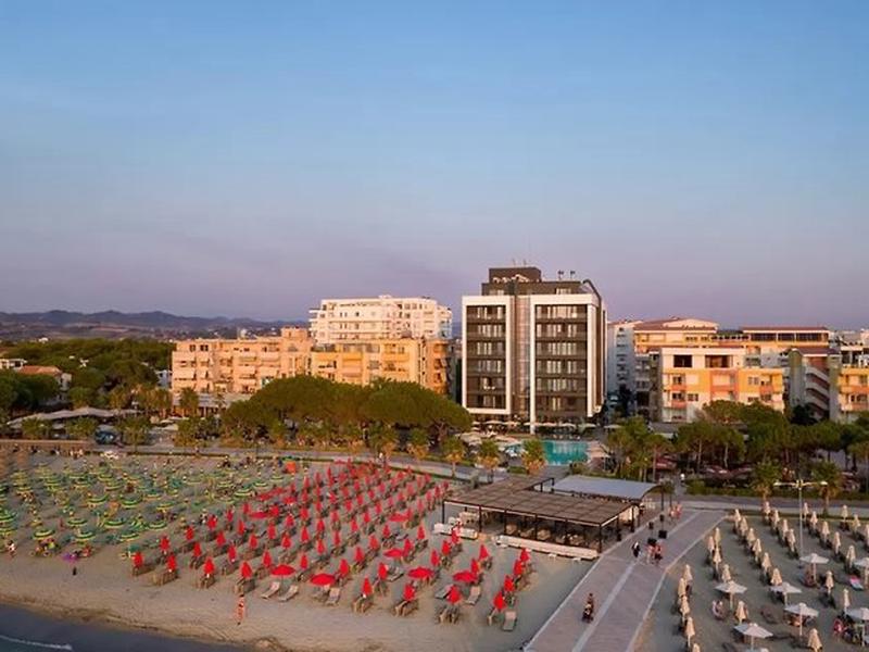 Supreme Hotel & Spa