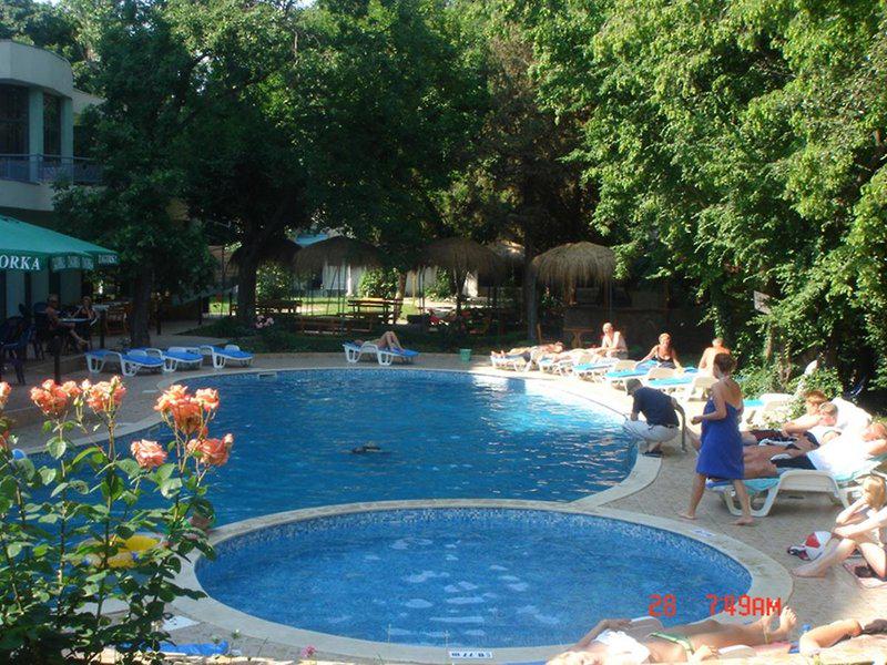 9D2761C9A60F3E7674B69DB8BF940DBD