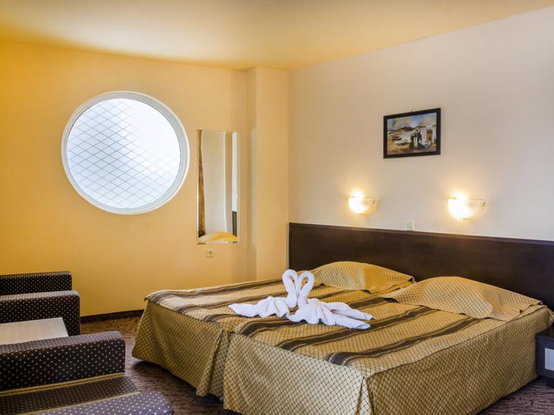 44F8A02A8B95DEC3C9BD4B5A5A2714C1