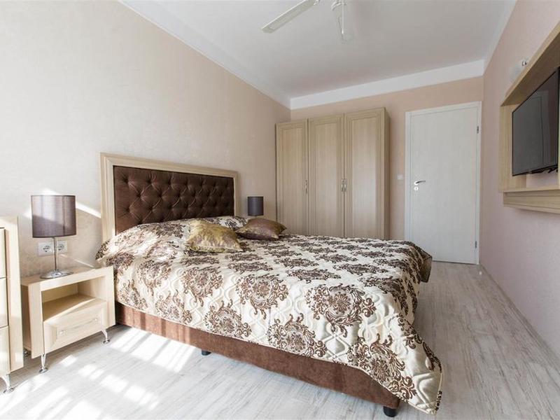 DE22FAB050E6BFC305BD550C6D133F14