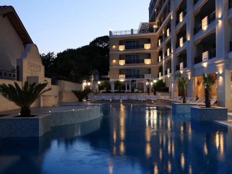 546FC15F52F3590B7914FEBAD8F1CDE6