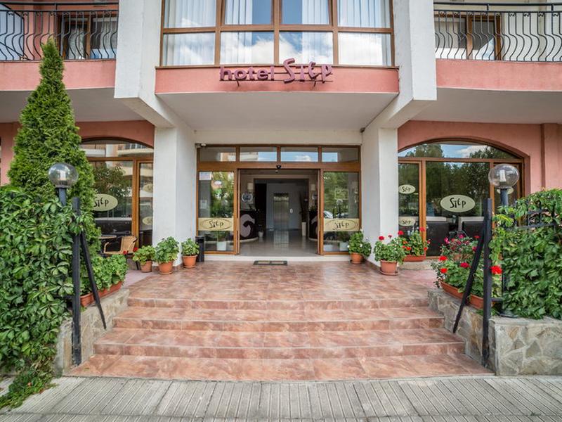 79BA59E4887D681067363E245EB8A6CC