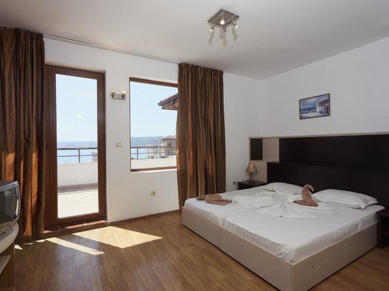 E09439269B27A9C4B552C6A4E9C72FB8