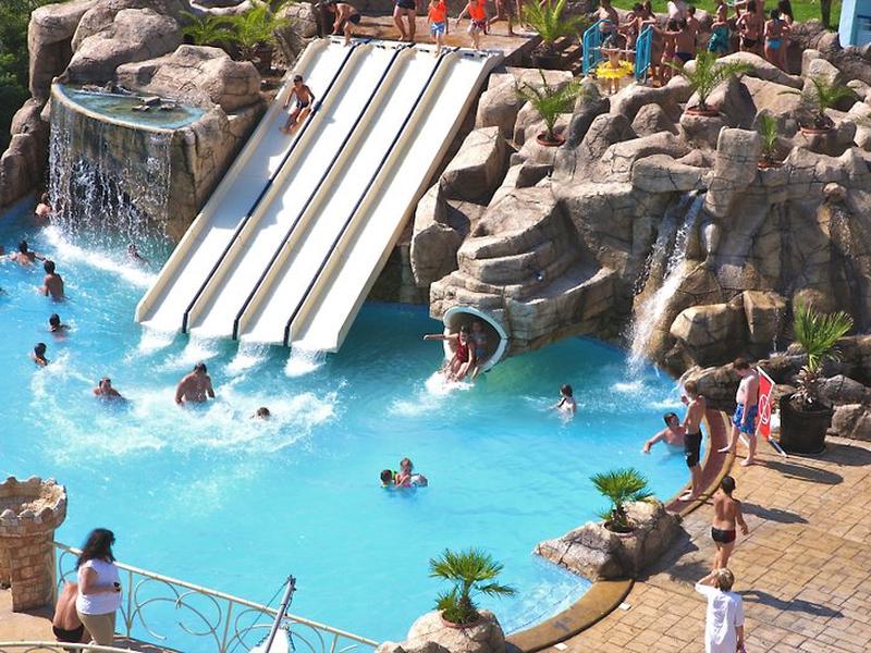 B706CEE8E2E1C52C769592D1B0DCD440