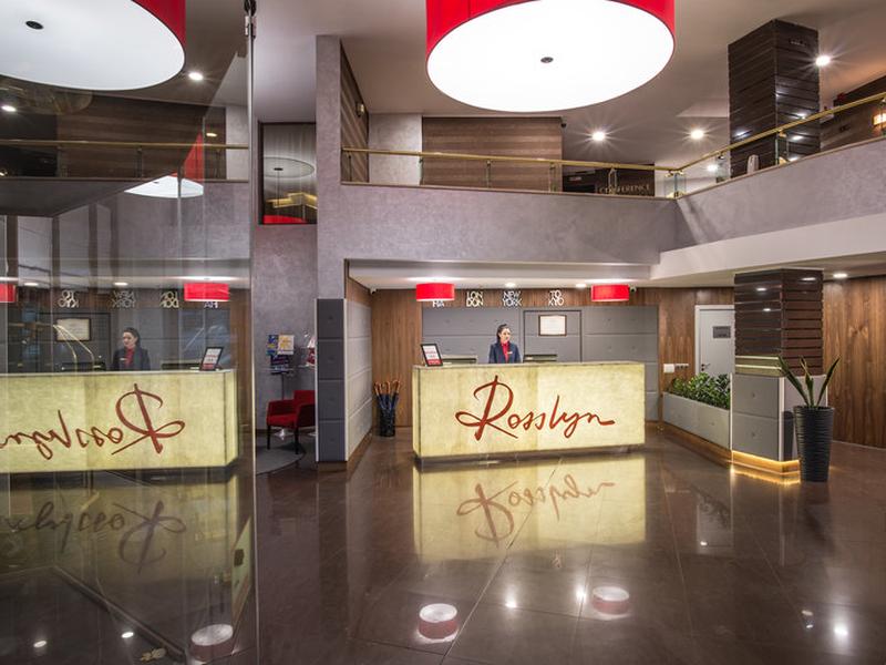 C03001731725ECAEDE37779755D157BF