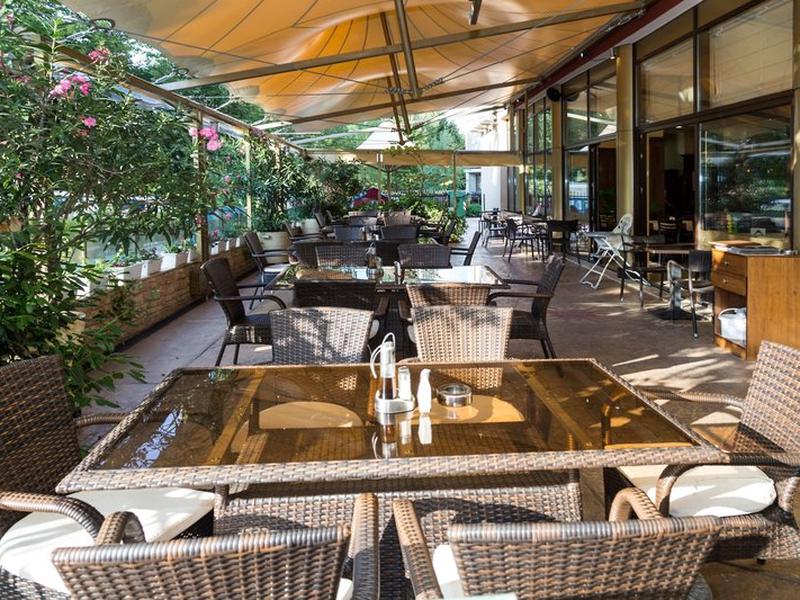 0A4C385FEBE0544A9518ECAAFAC40843