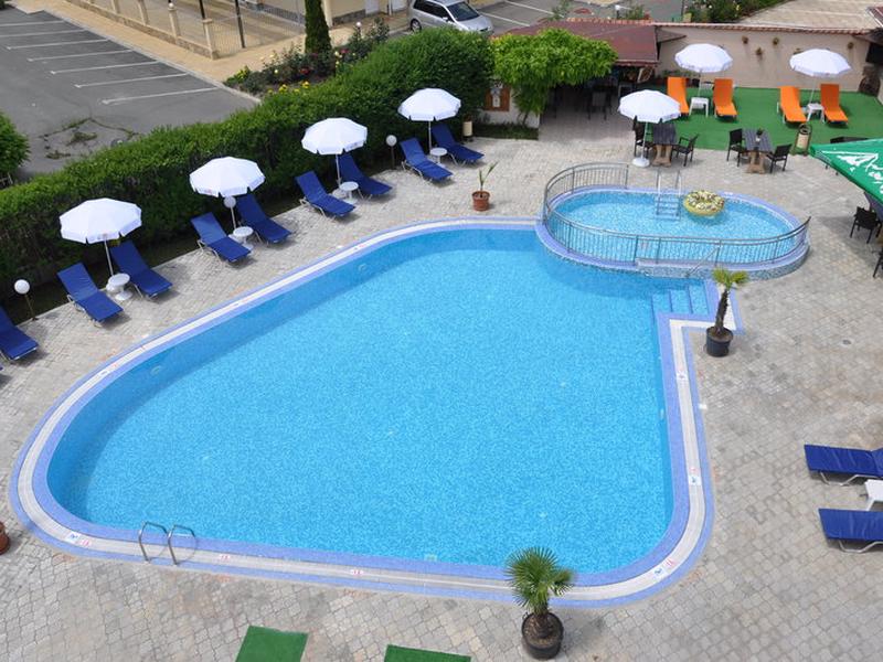 F99D6814359B59374F1ECCE26C09139A