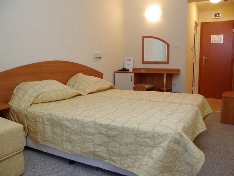 C702F0A4DDF013EE9A12757F369BE30C