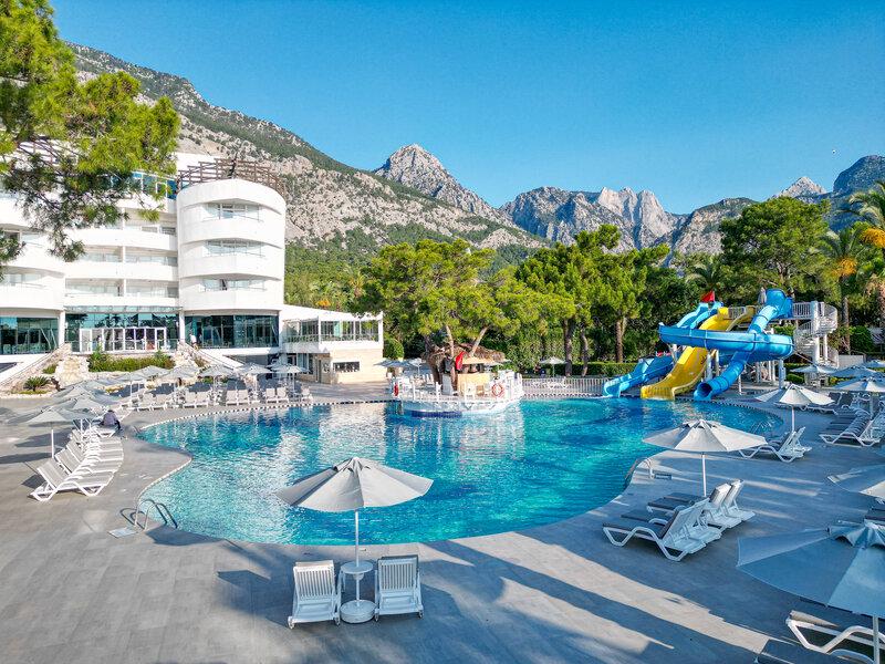 992EB245F0EAA438F6123F951CBE8444