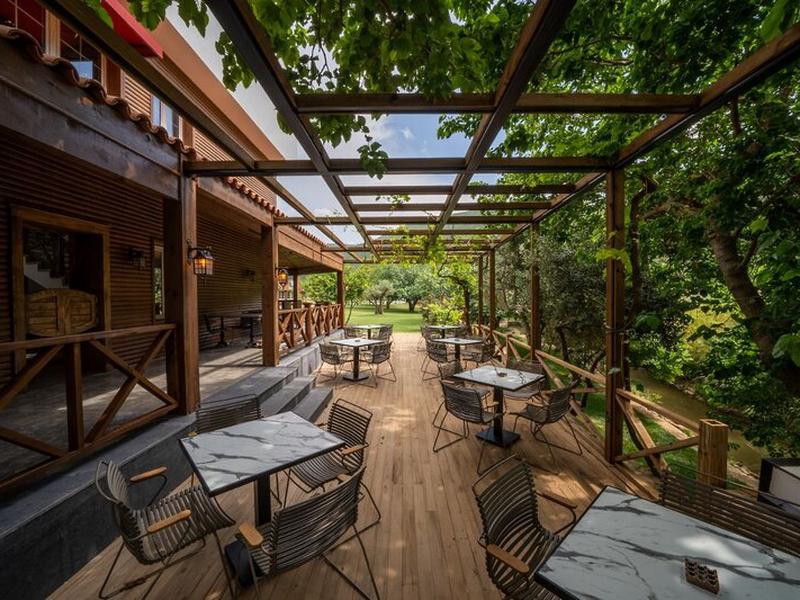 C5D647A4E1952F20B8D8D9A20423C6A7