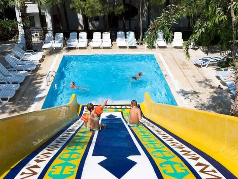 DAEB99C17D7F7743ADF94B21AF08A084