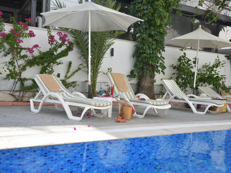 591A32C7172F8A89BEC0532F8988FFBE