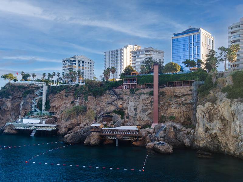 FB6A258F2DC4210F50D7392F713DE9C1