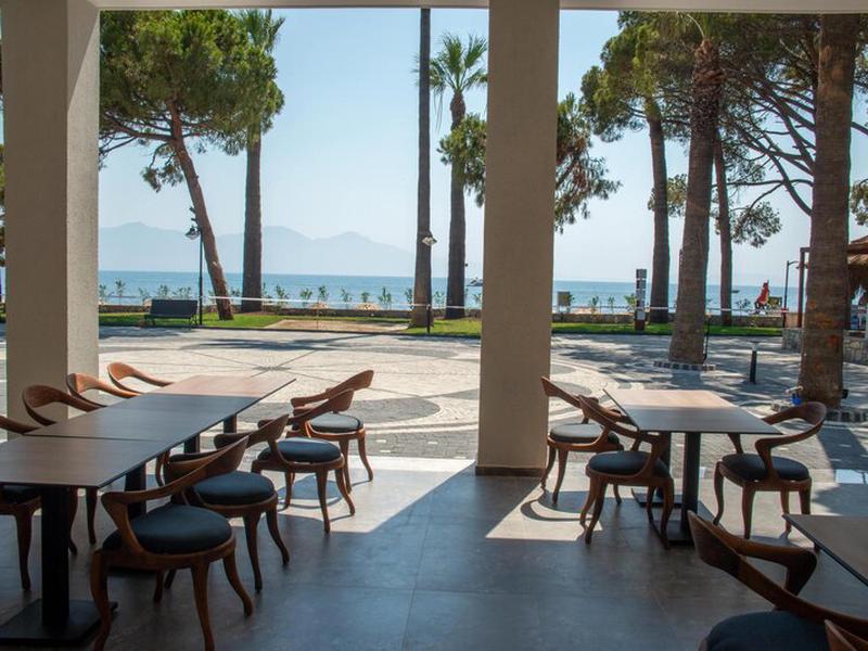 3751637E63F10D18B43750487D611C23