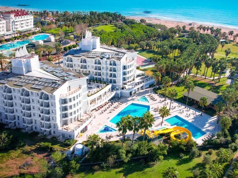 Royal Atlantis Beach
