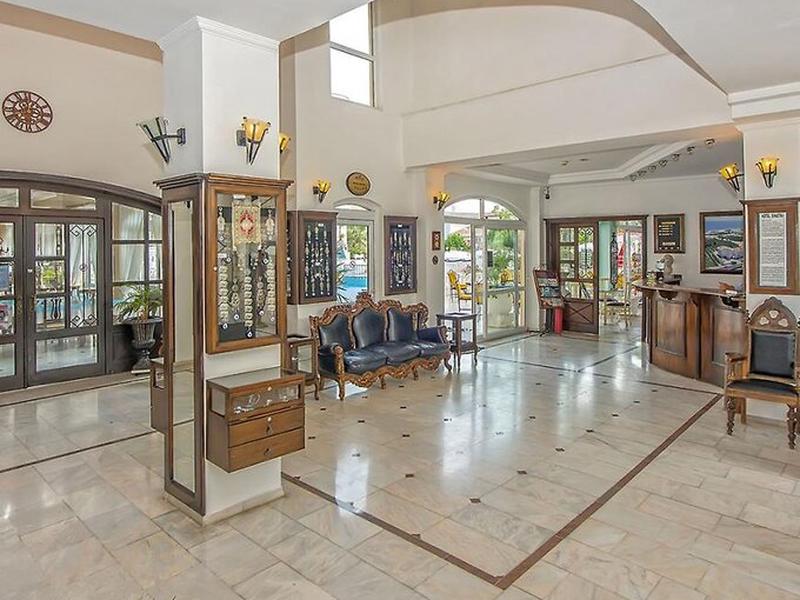 BB27943146F9FEDAED035E6798F45F3A