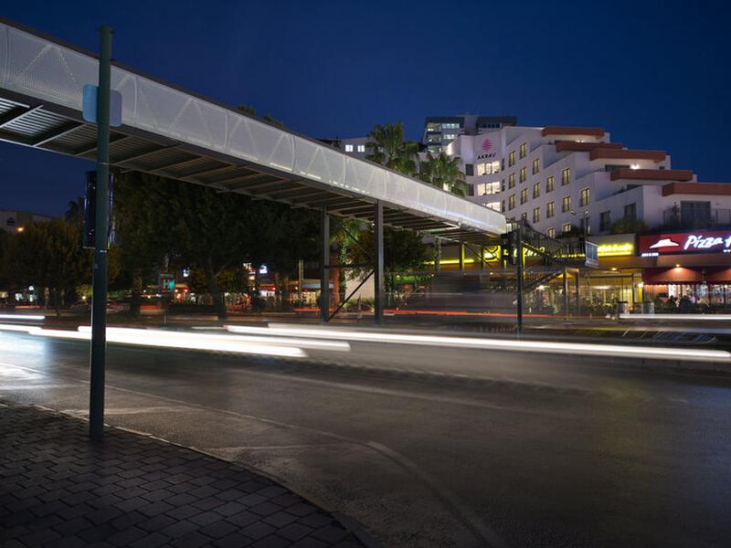 3BE06B2E54FA85B75BA0180B068FEC68