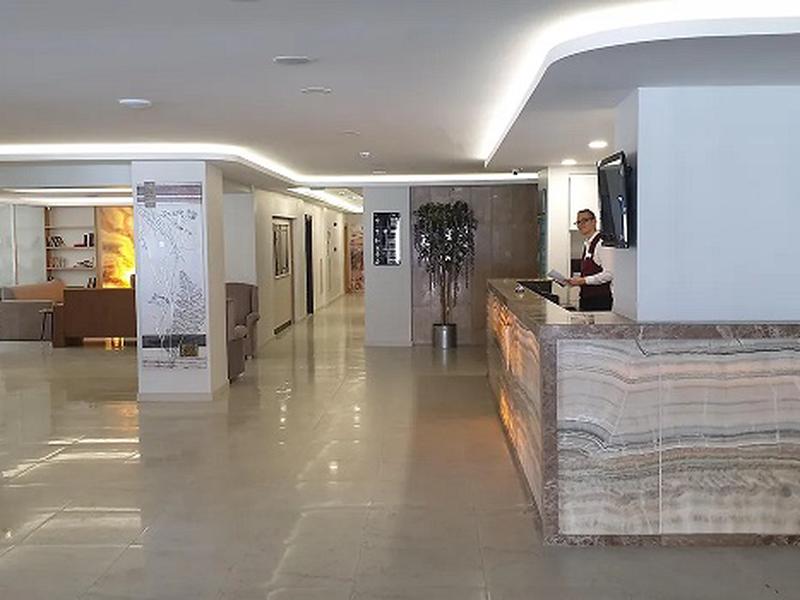 B02802B5298CD9F9BAE8449D75C633BE