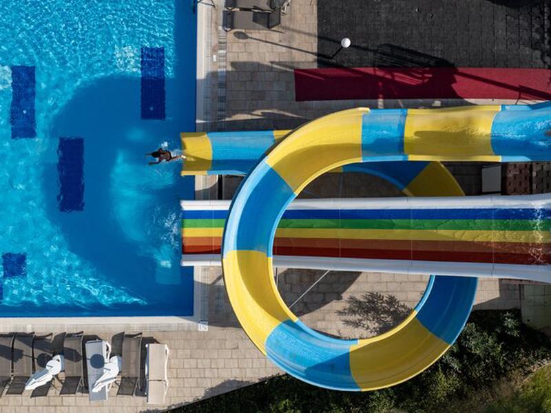 15F73C8CE342E6DE169F3184D48B6990