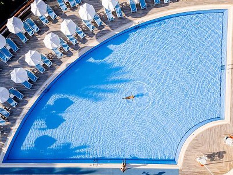 4DD618BE068BE893ED97CB70480BC8F2