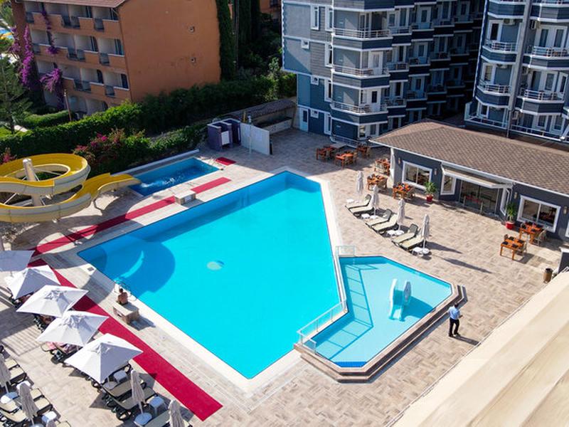 D227185AF9D0FE618177B7F7E9953671