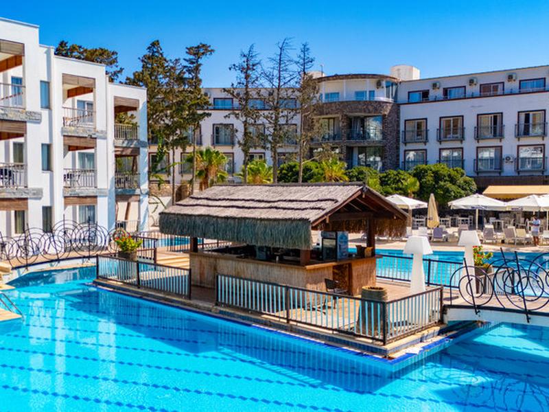 8236A8C75BCEEE2435EC862754D159E5