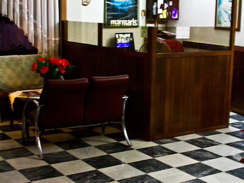 B46C133183D159F39F5A20472C0AE595