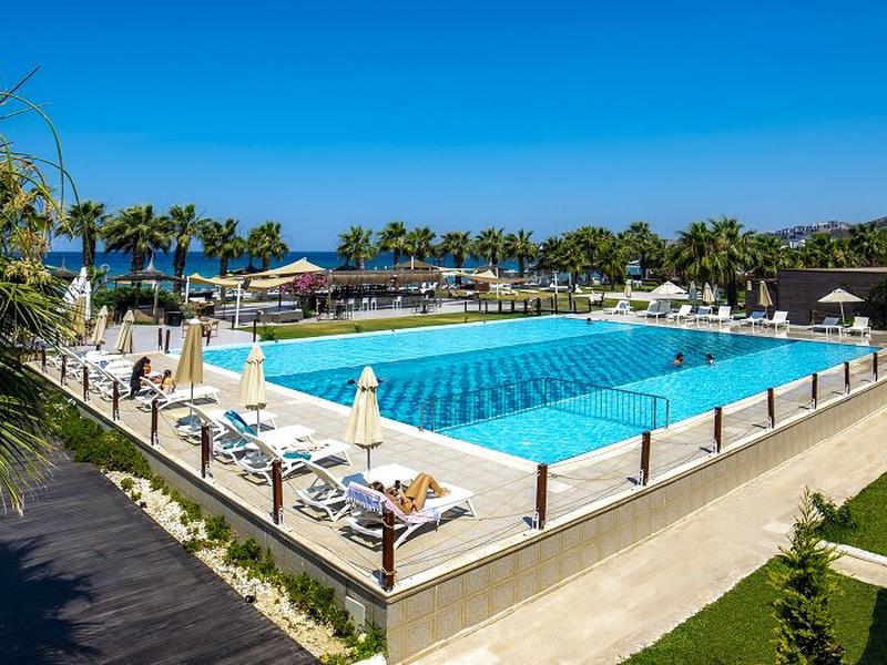 2BF0FF41BE6F34F71A5CEB88221F2185