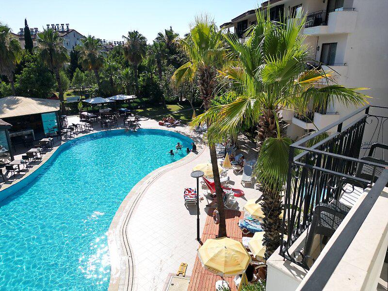 BF037E7A3976F2C1FBB3780DE84A46B4