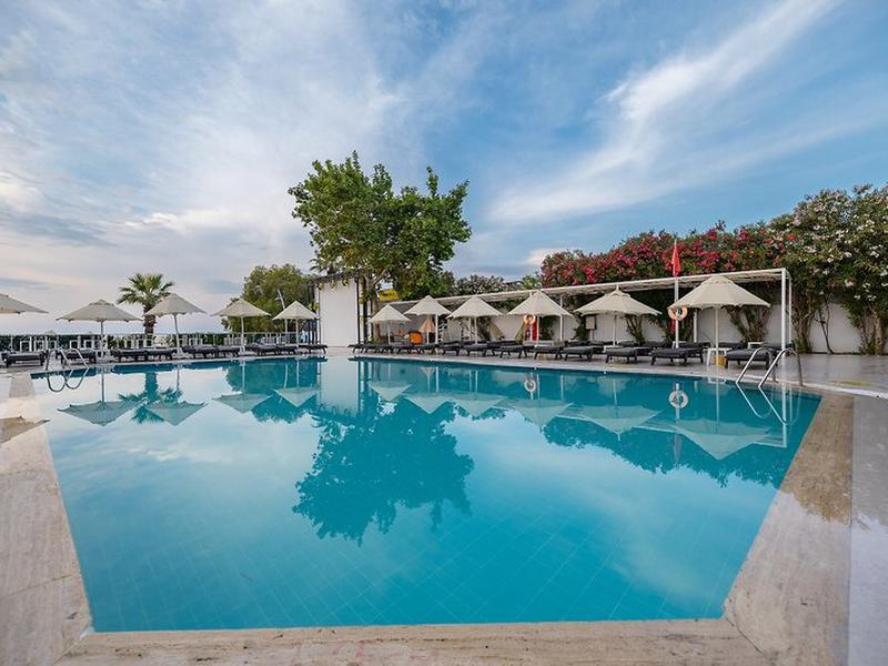 2217641A98F30DA4F5D3B928EBA1135D