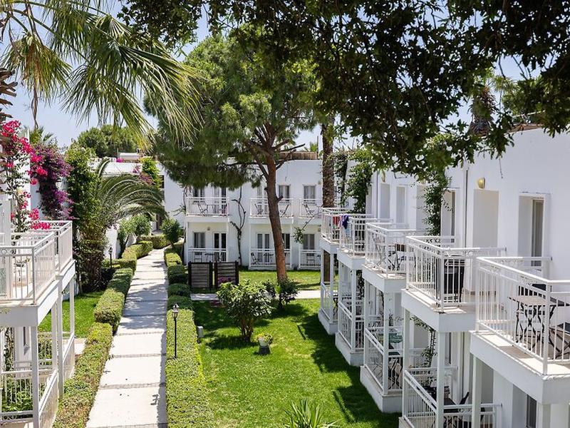 900D74A44CAD6E1A580FACEEEED2680B