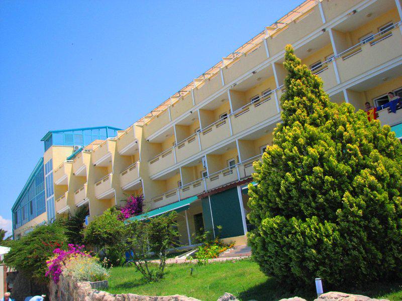 C0DB4449AC5B6F53A6831647E2AAC8D9