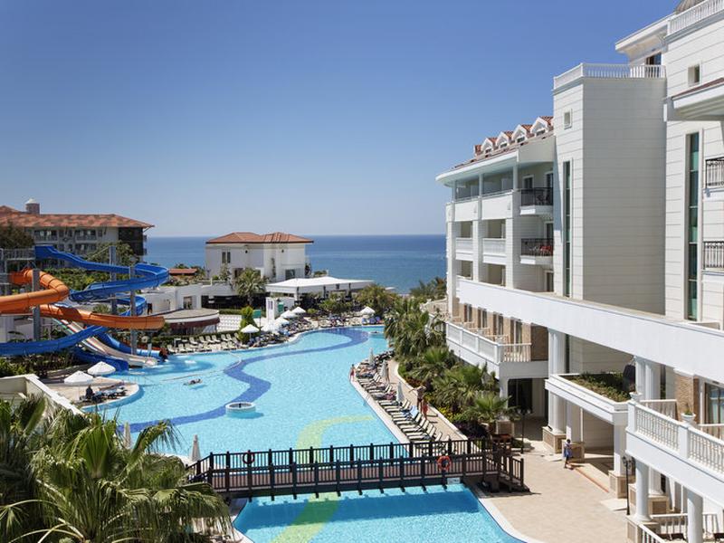 Alba Queen Hotel