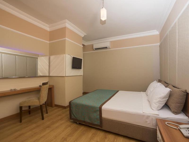 F6B67EDABA1E2F3BC3695BA48452AC00