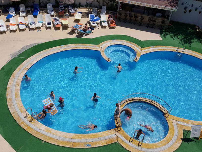 94CE4A144DEA3F90C501B9896972C8AC