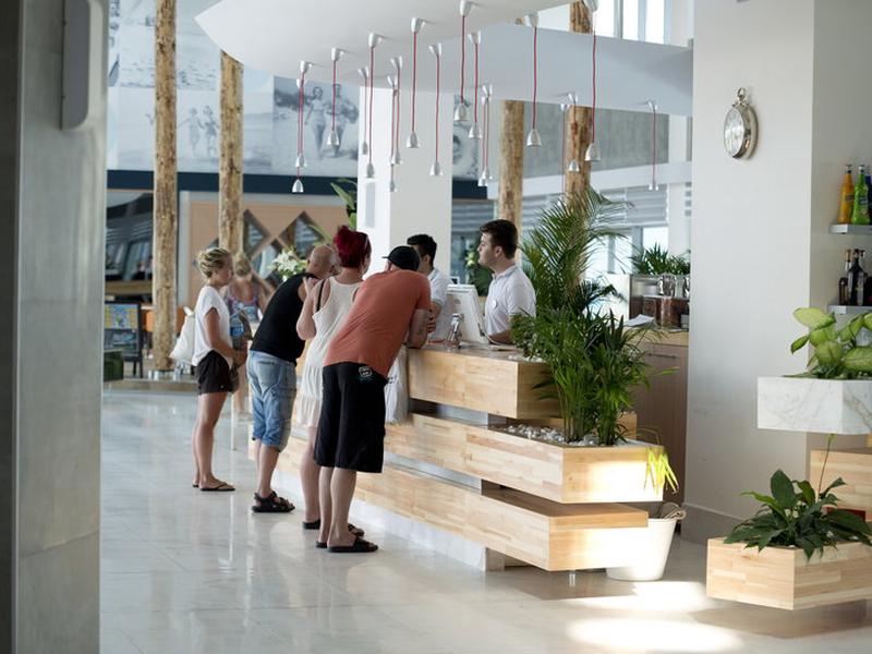 DE2816AB10978805774E446C77ED4E0D