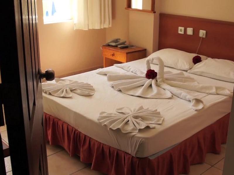 C24404810E9A6348BD3DAB5AC35A26D5