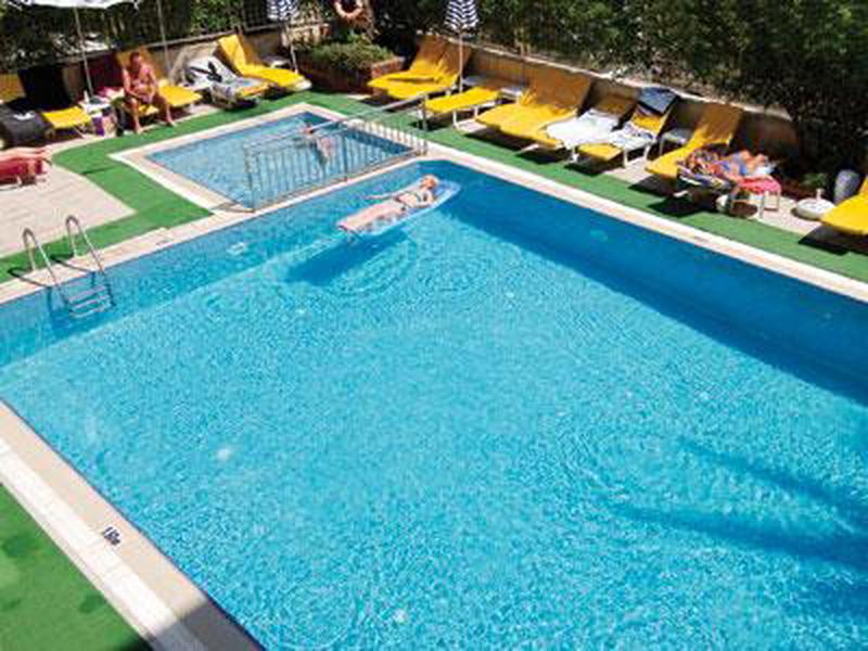 A5CEA13D956E912305D3AB1D75DA9924