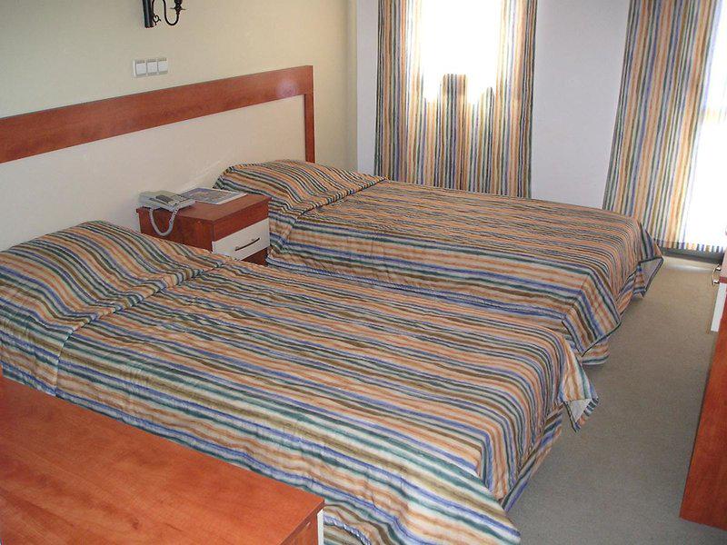 C8EFF1E66DF7F4E8B55B422237ADBBDE