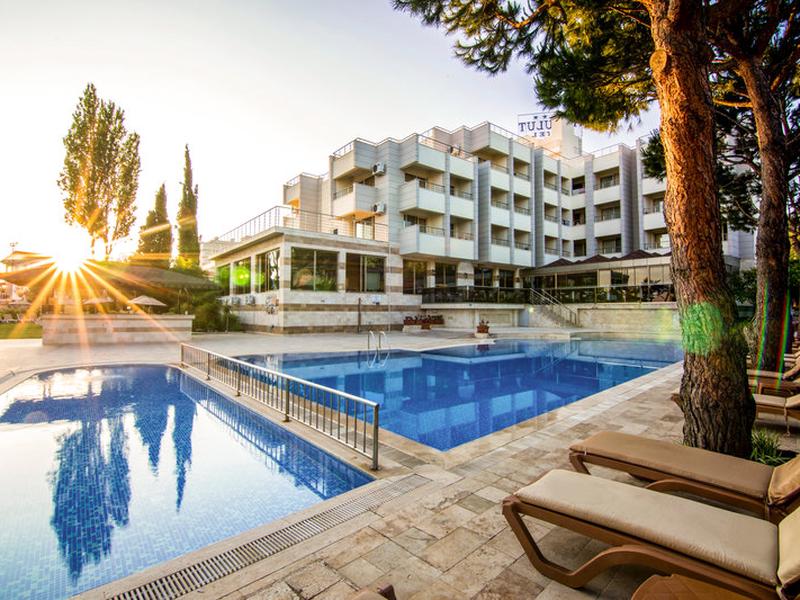 D080D0F89CA8AE9A8EEFC3CAA5212E64