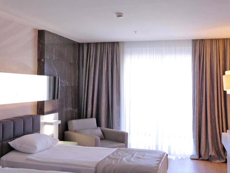 F90F0518F3B661E2EC9F25243986FD6B