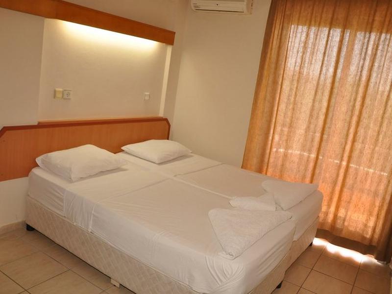 06828805E15D7B2AE07E6BD5857AAA2D