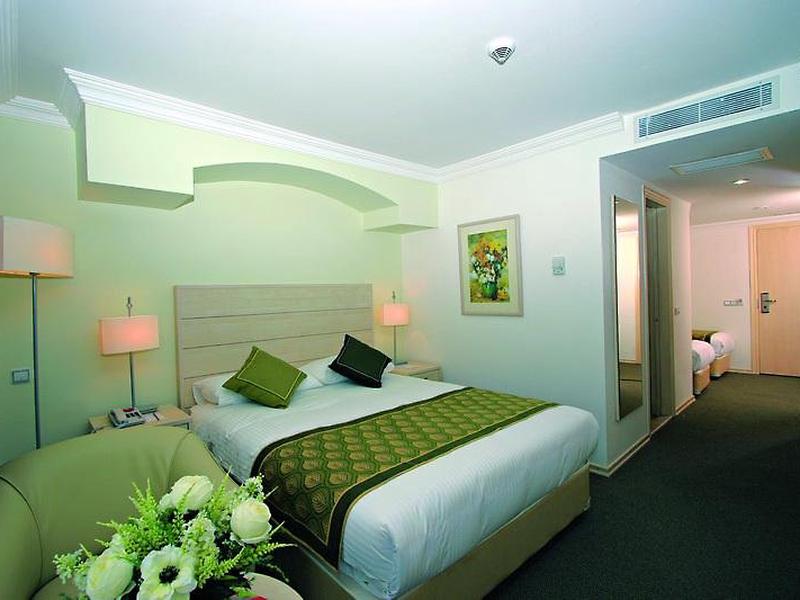 768BB0556BB6E17B531678B408D83F97