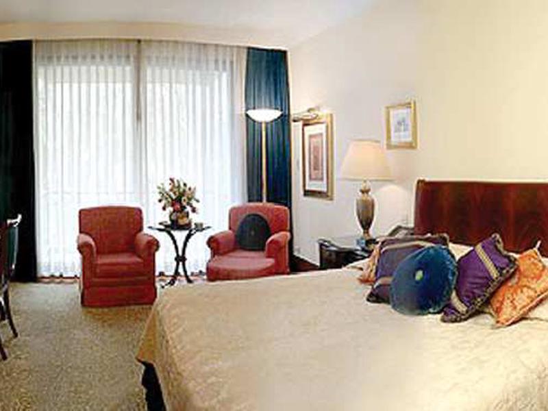 2D477210F5E4533A1252E54A4EB6AA09