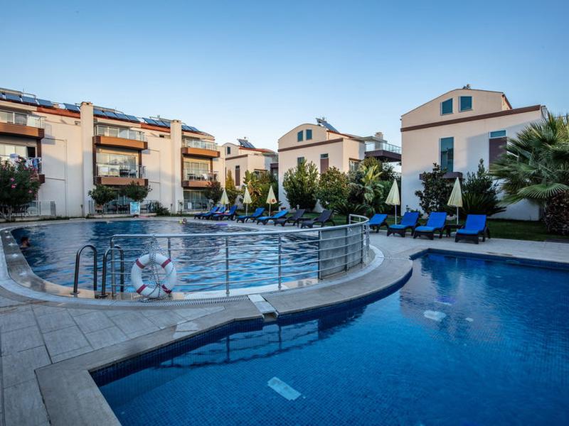 FE120361D1F921B19F1F5E29C27FFC7D